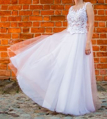 Piękna i oryginalna suknia ślubna, rozm. S/M