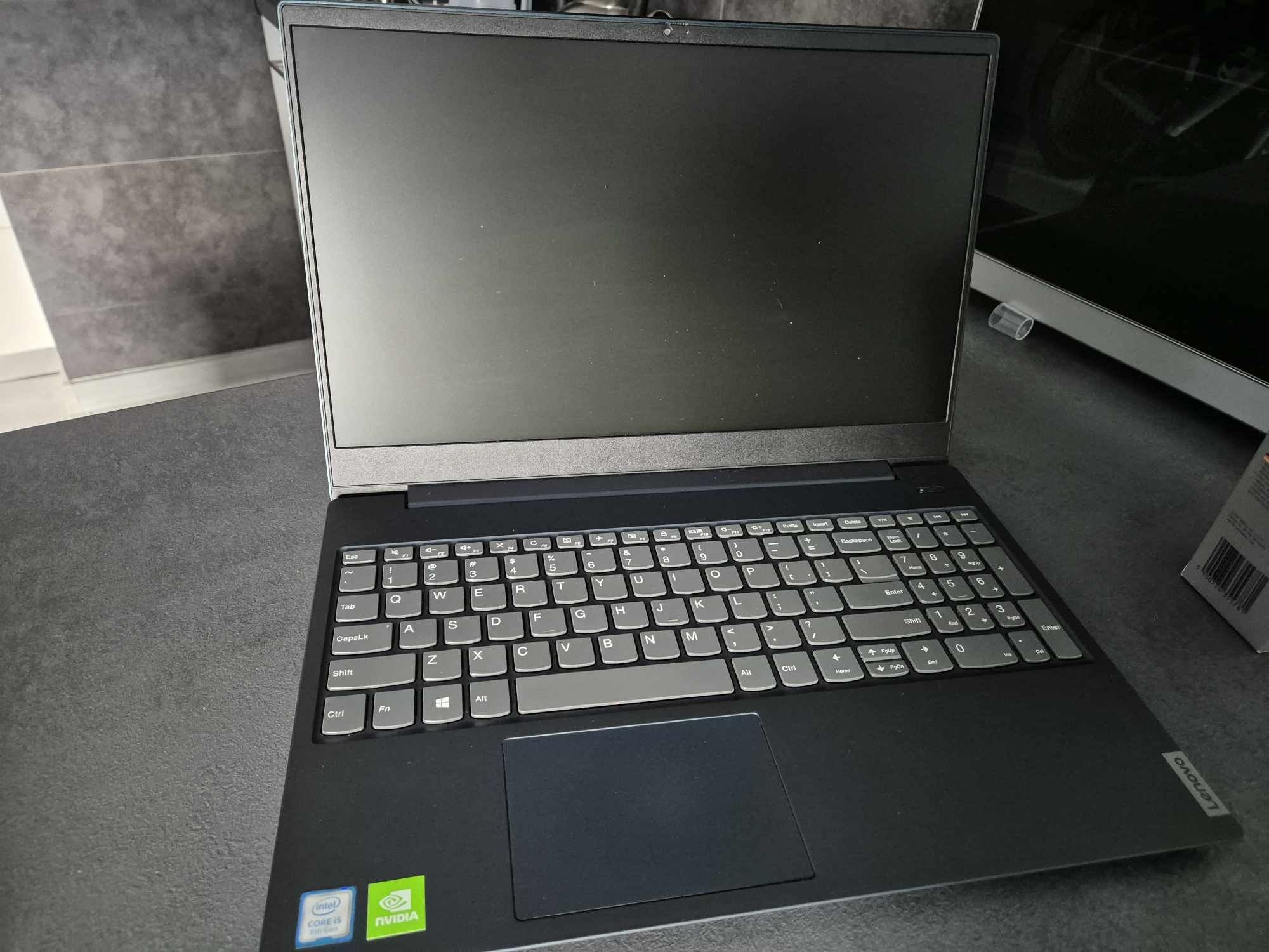 Laptop Lenovo IdeaPad S340-15 i5-8265U/20GB/256 MX250