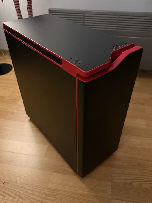 Корпус ПК NZXT H440