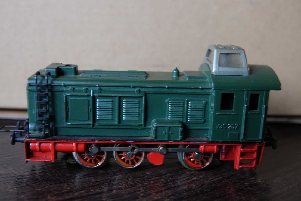 TRIX spalinowóz V 36 257  HO