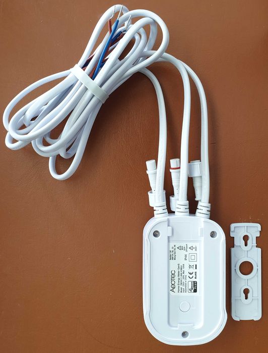 Medidor de consumo Z-Wave + Trifásico AEOTEC