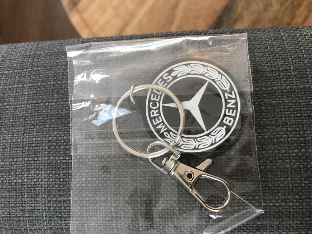 Breloczek mercedes nowy brelok