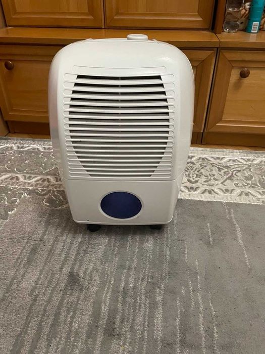 Осушувач повітря (вологопоглинач)  Comfee з Німеччини