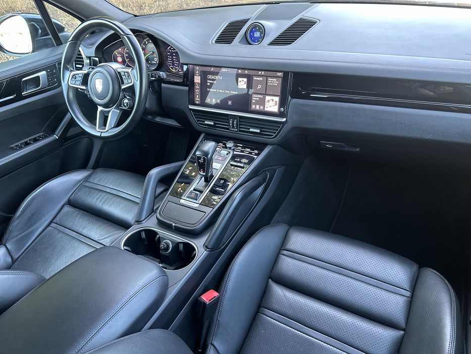 Porsche Cayenne 3.0 e-híbrido plug in 462cv