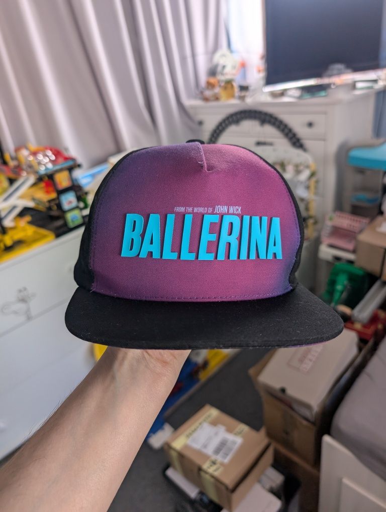 Ballerina czapka oryginalny merch z filmu z USA unikat
