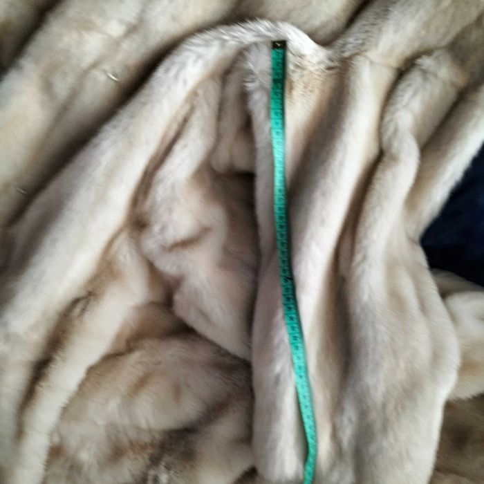 FUTRO-Piękne,ecru,imitacja norki-XL, w kształcie litery A,długie