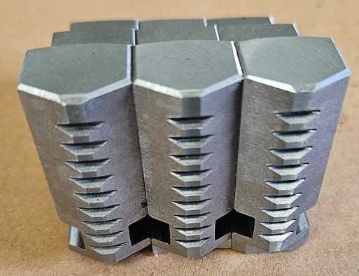 Szczęki zewnętrzne do uchwytu tokarskiego 160 mm, nowe.