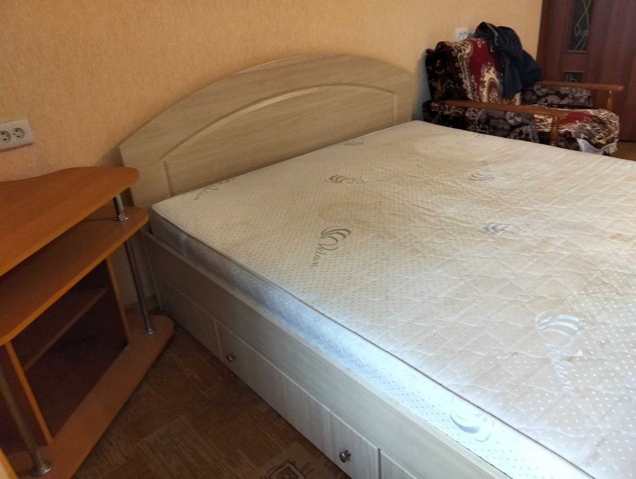 Здам кімнату в 2-х кімн кв-рі для 1-єї дівчини або жінки, не студентки