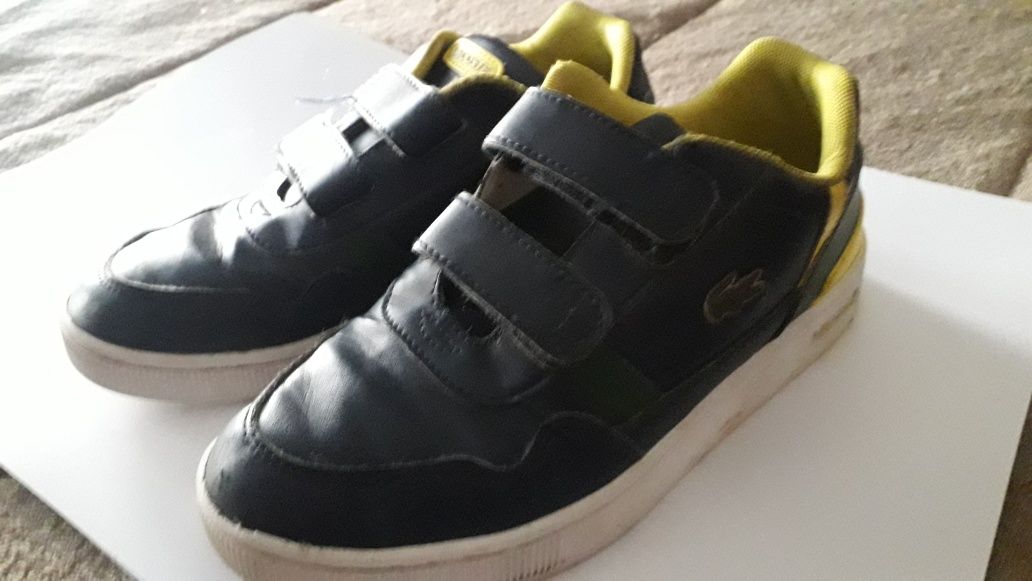 Lacoste tamanho 34