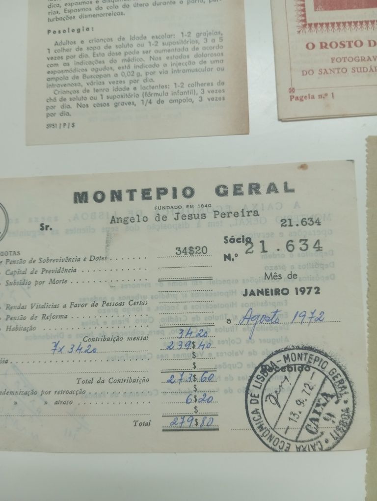 Documentos e recortes antigos