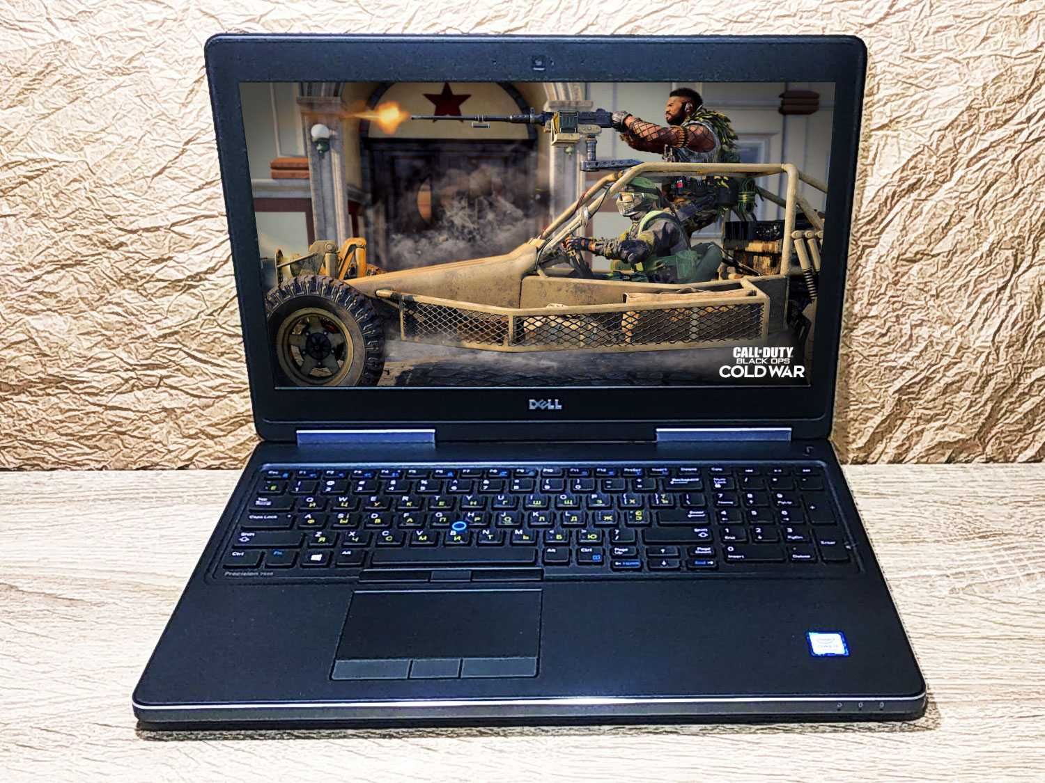 Игровой Dell Precision 7520-15.6 IPS-16gb- 4К видео Новый Аккумулятор