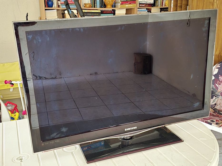 Samsung LE40C650L c/ coluna de soundbar