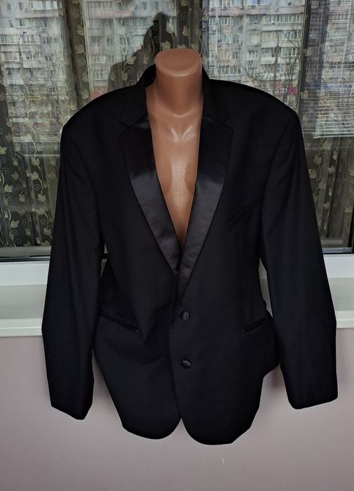 Черный классический нарядный пиджак жакет