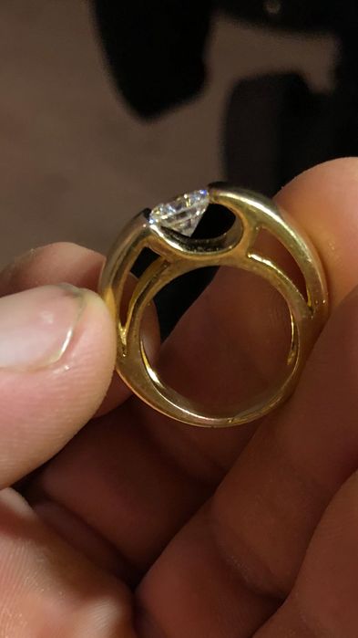 Кольцо с Бриллиантом