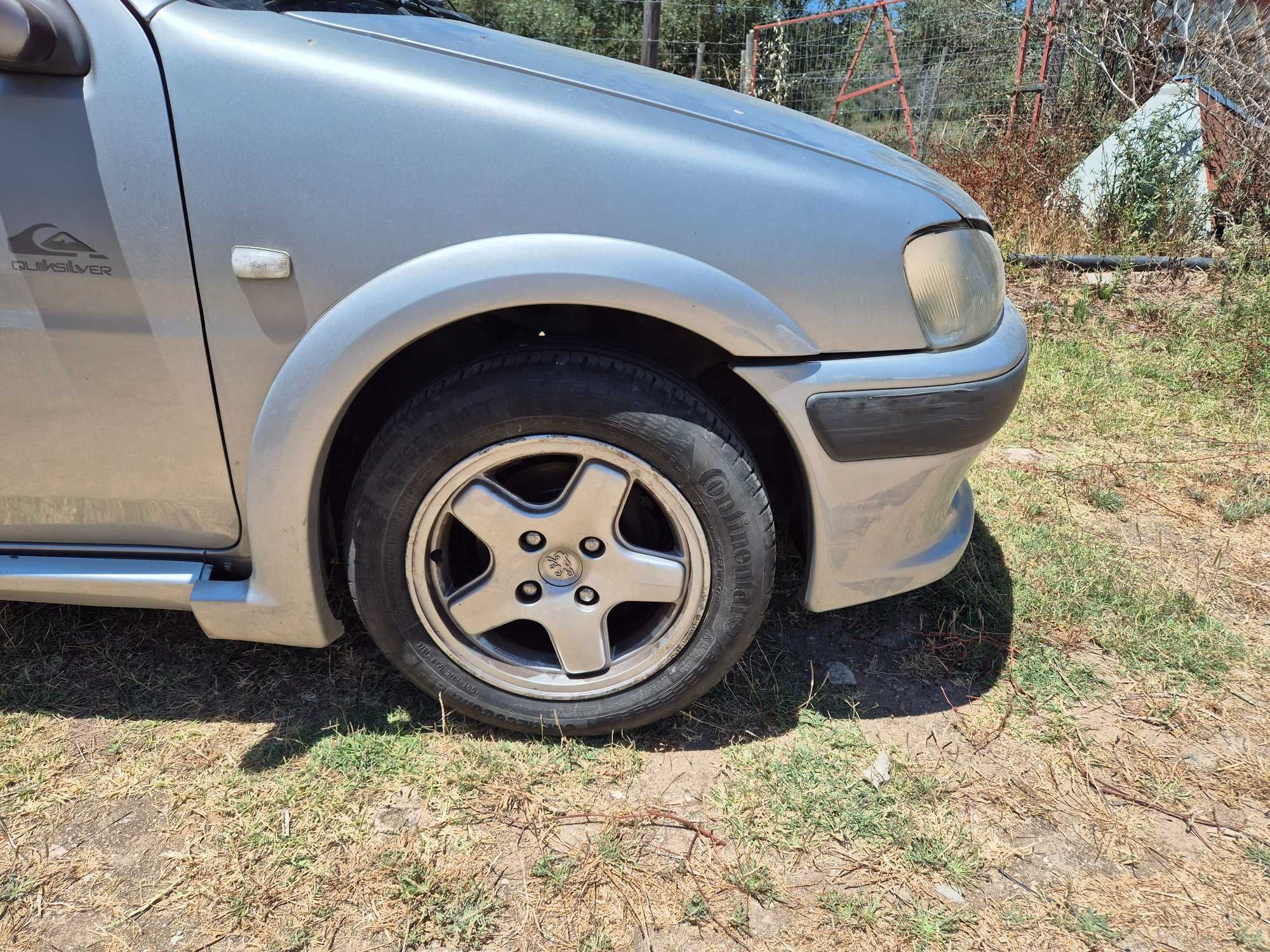 peugeot 106 quicksilver 1999- Acidentado