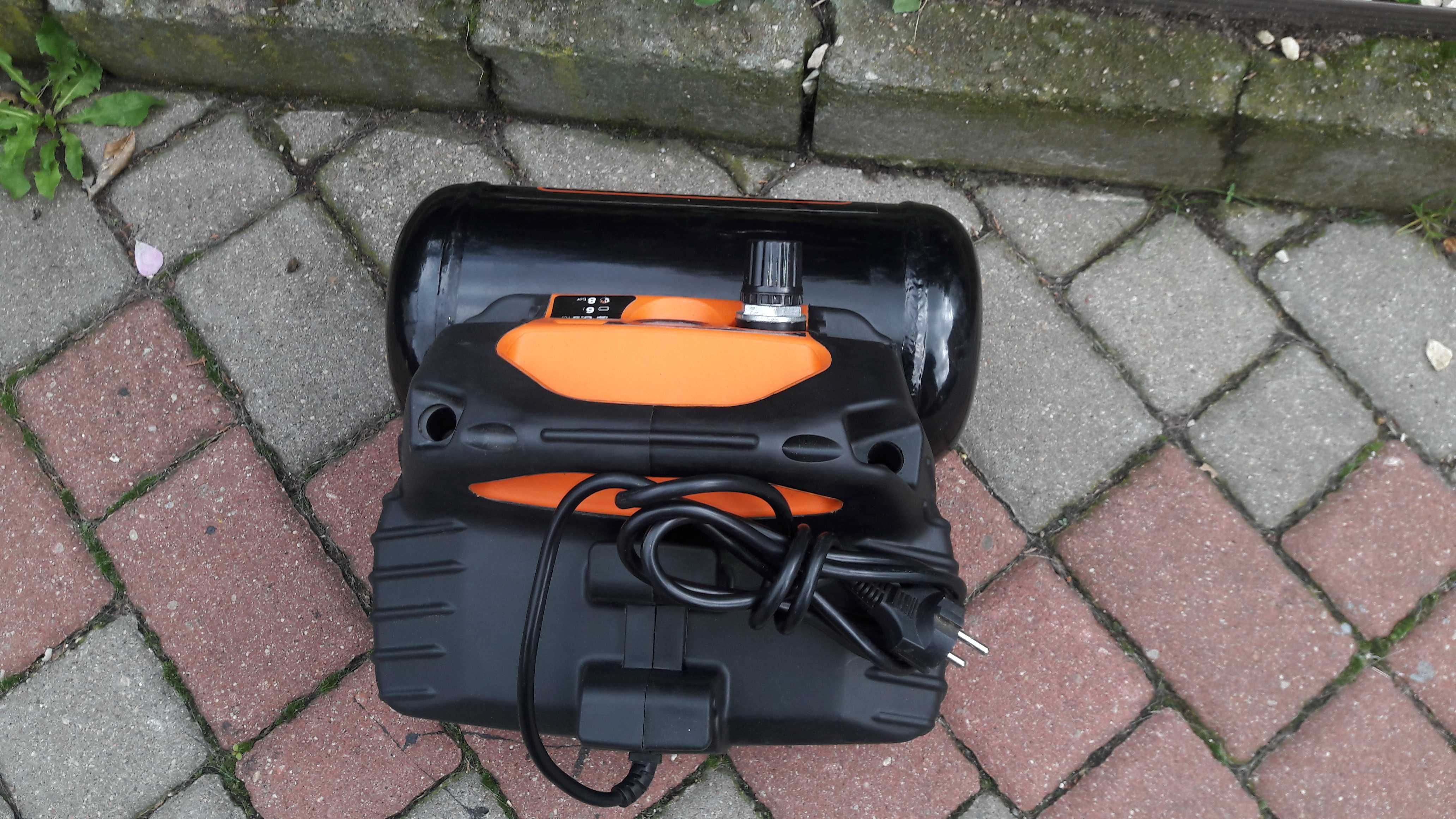 Cichy Przenośny Kompresor bezolejowy Black&decker 8 Bar 6 L Fvat