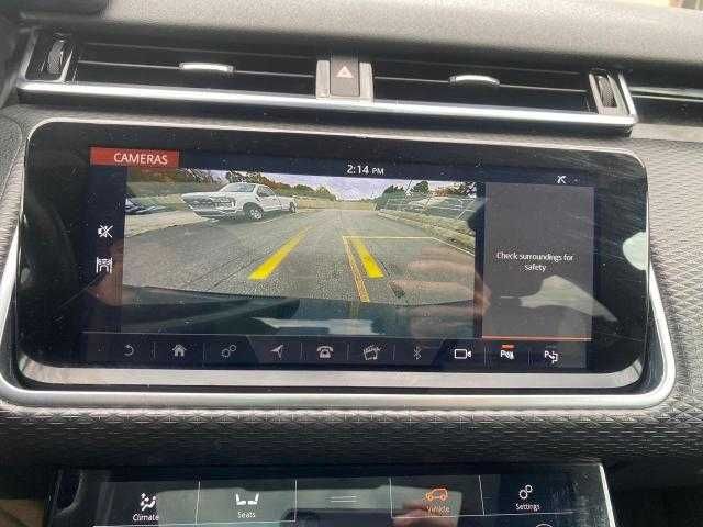 Разбирается  
 Land Rover VELAR
 R-Dynamic P380
2019  3,0 supercharger