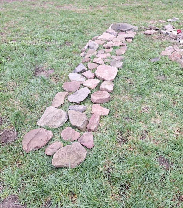 Mazurski kamień polny łupany  i płaski