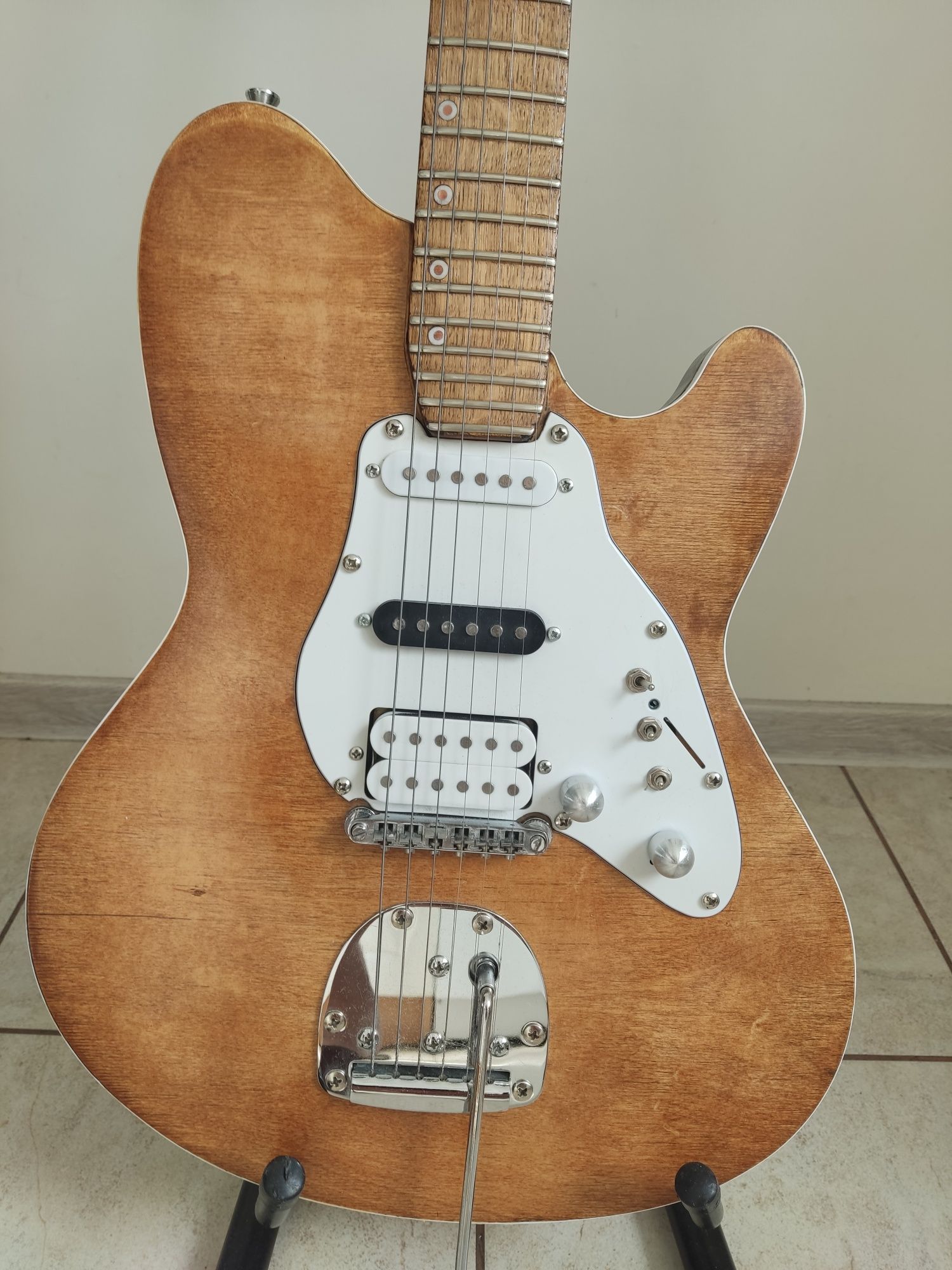 Sprzedam gitarę elektryczną
