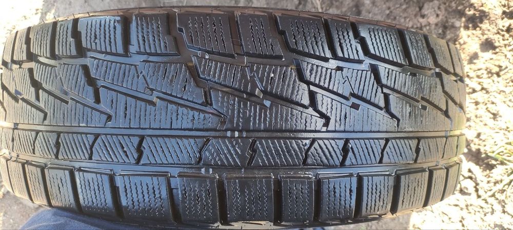 Продам шины зимние Premiorri ViaMacciore ZPlus winter 225/65 R17 102H