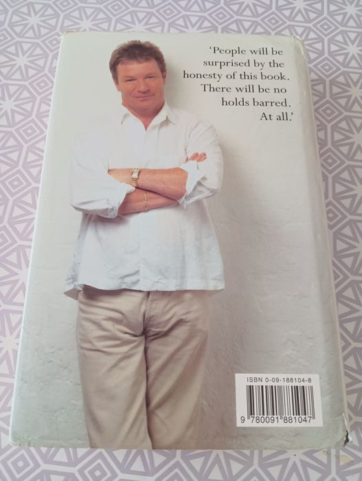 Jim Davidson My autobiography
Idioma: Inglês 
IMPORTANTE: a capa de fo