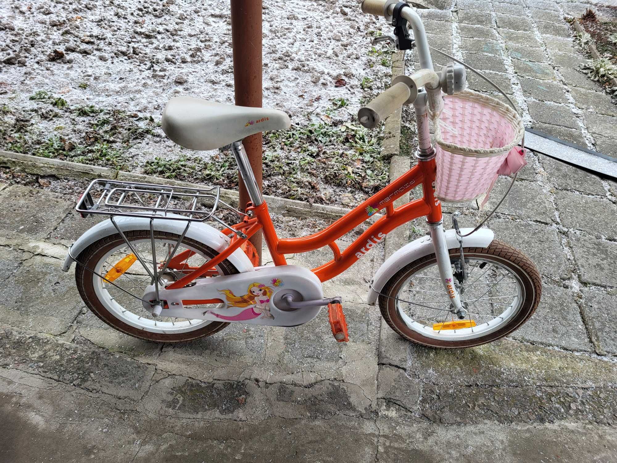 Дитячий велосипед ARDIS для дівчинки.