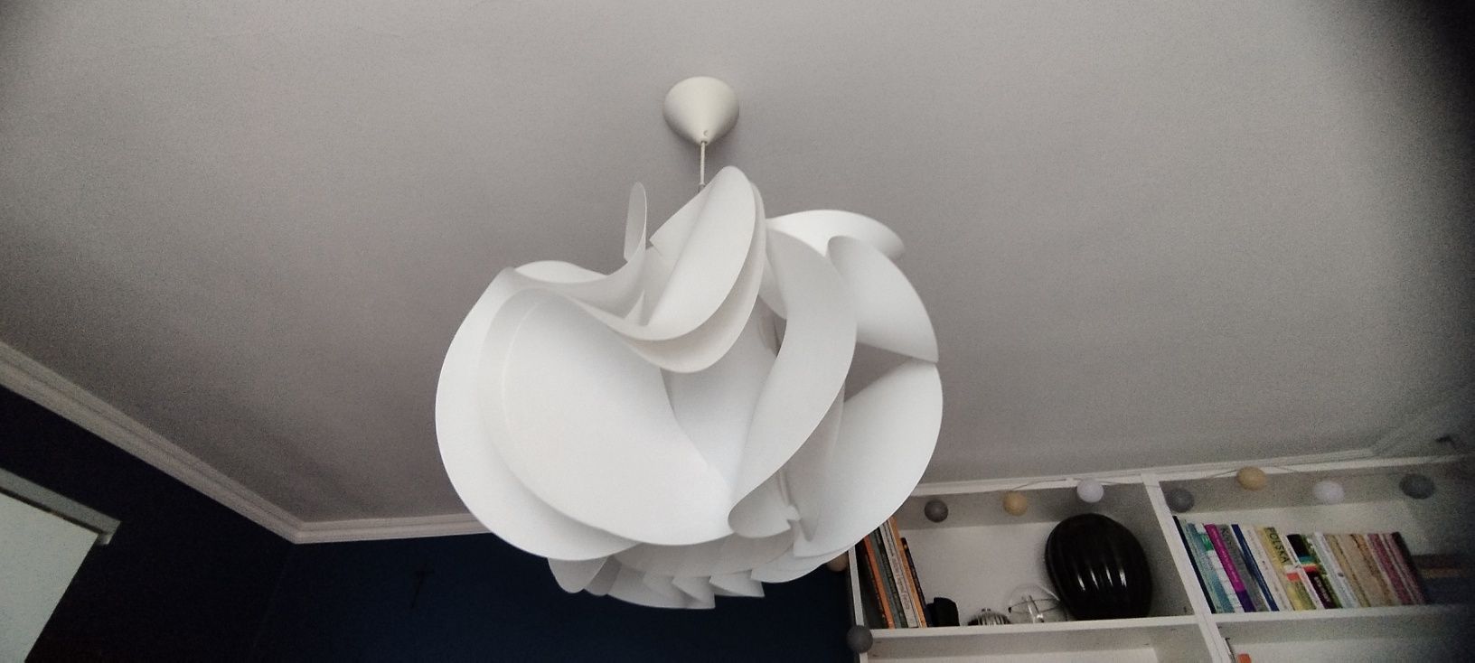 Lampa sufitowa biała