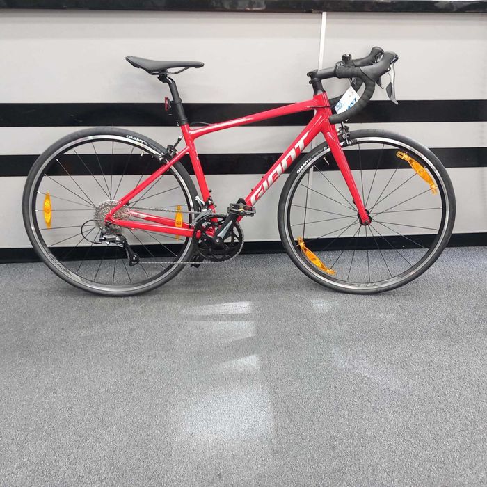 Rower Szosowy Giant Contend 2 S