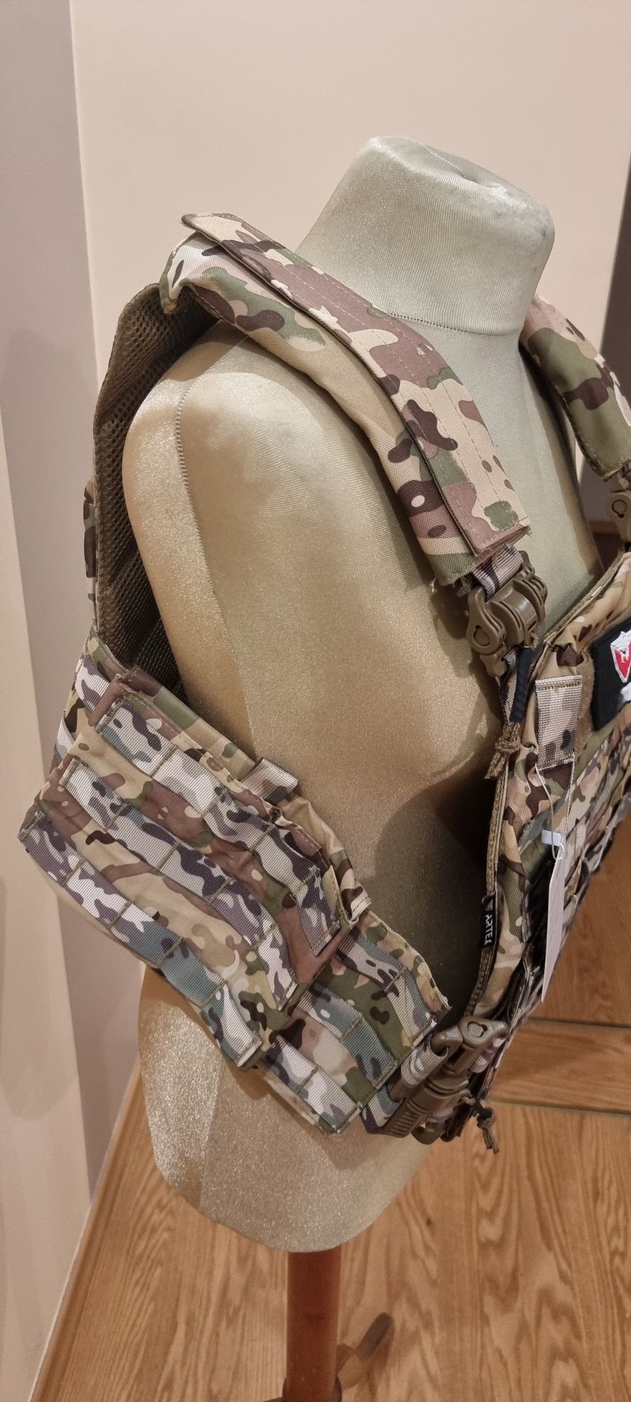 Kamizelka taktyczna typu plate Carrier molle multicam cuirass fast QRS