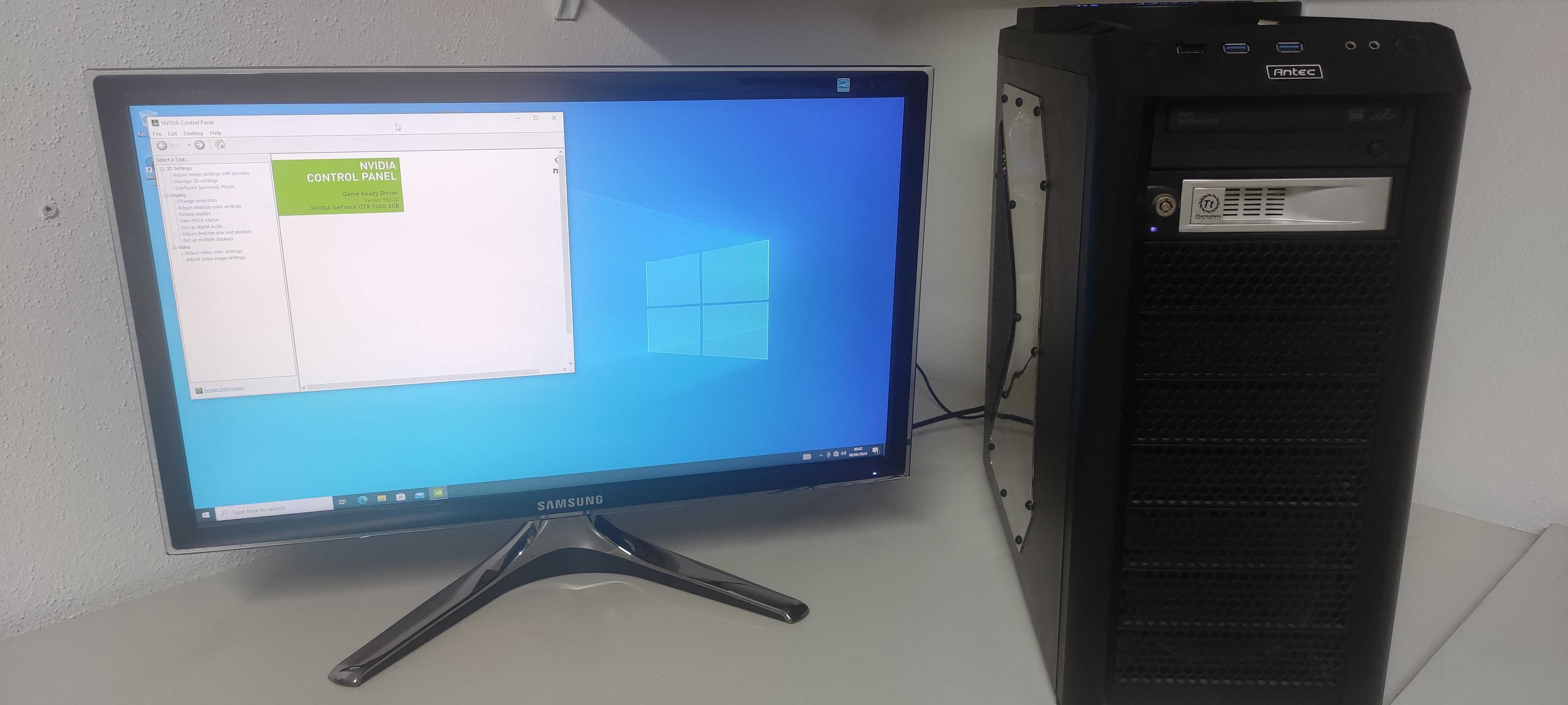 Computador com monitor