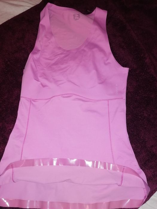 Спортивна майка в ідеальному стані