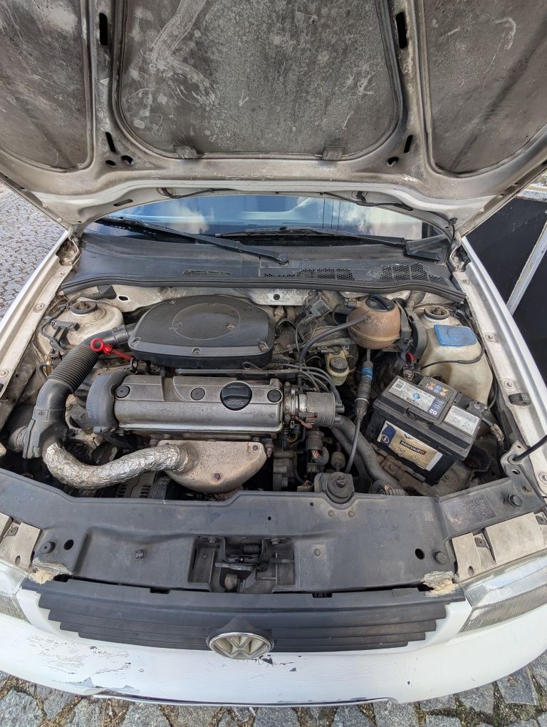 Volkswagen Polo 1.4 16v (1996) - 3 Portas