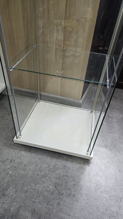 Szafka szklana witryna