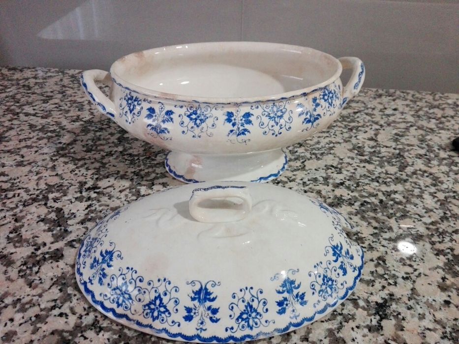 Terrina Sacavem muito antiga