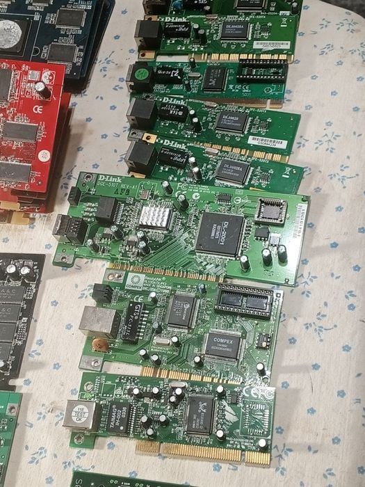 Материнские платы и другие компоненты