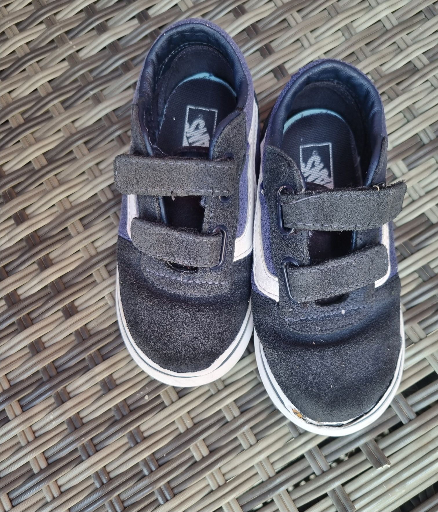 Tenis Vans  pretos e azuis