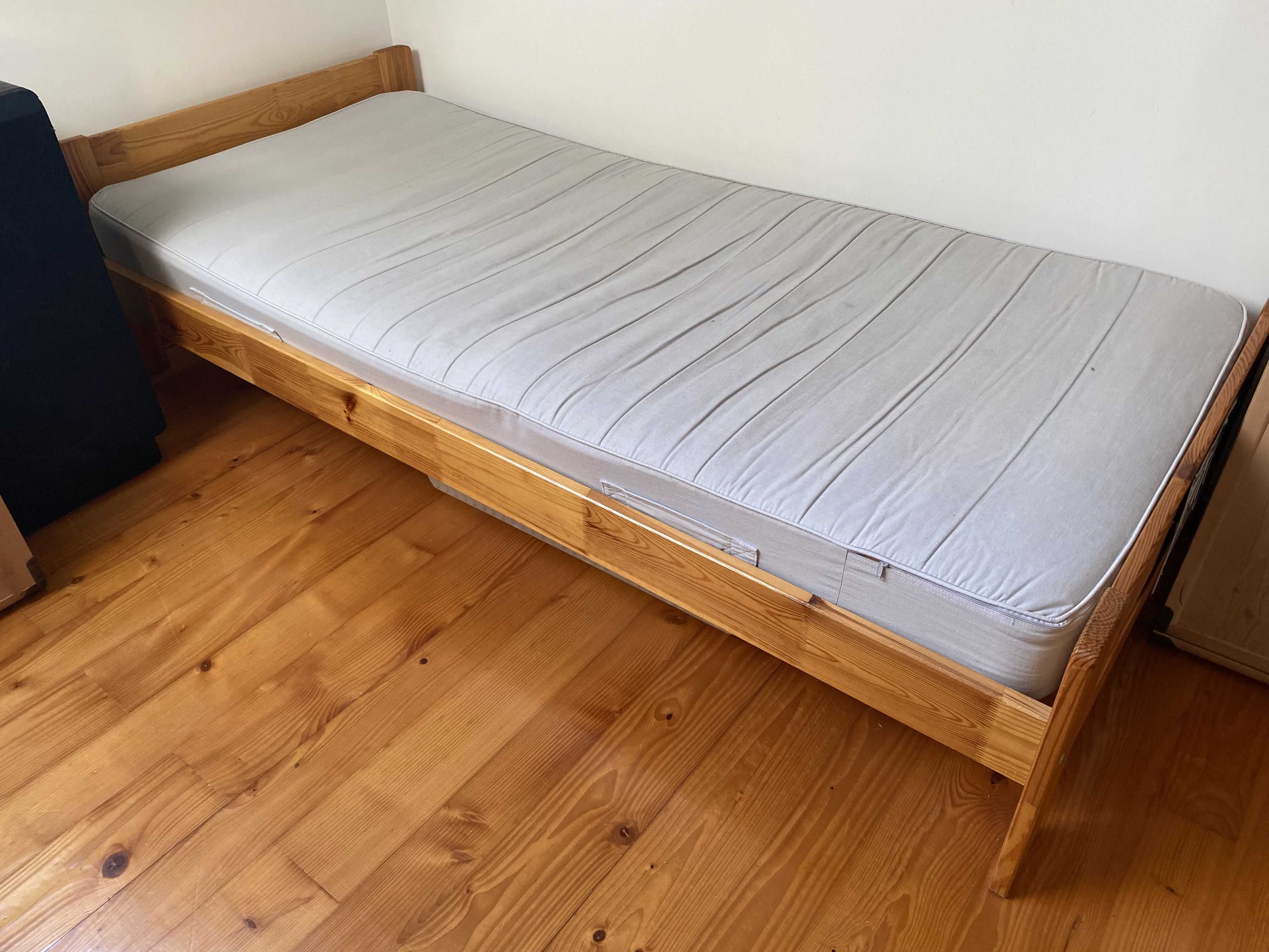 Łóżko Drewniane Pojedyncze 90x200 z Materacem