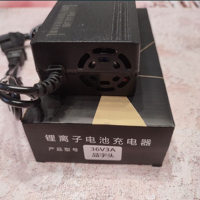 Зарядний пристрій(зарядка) 2А,5А,8А 24V-100,8V  электровело