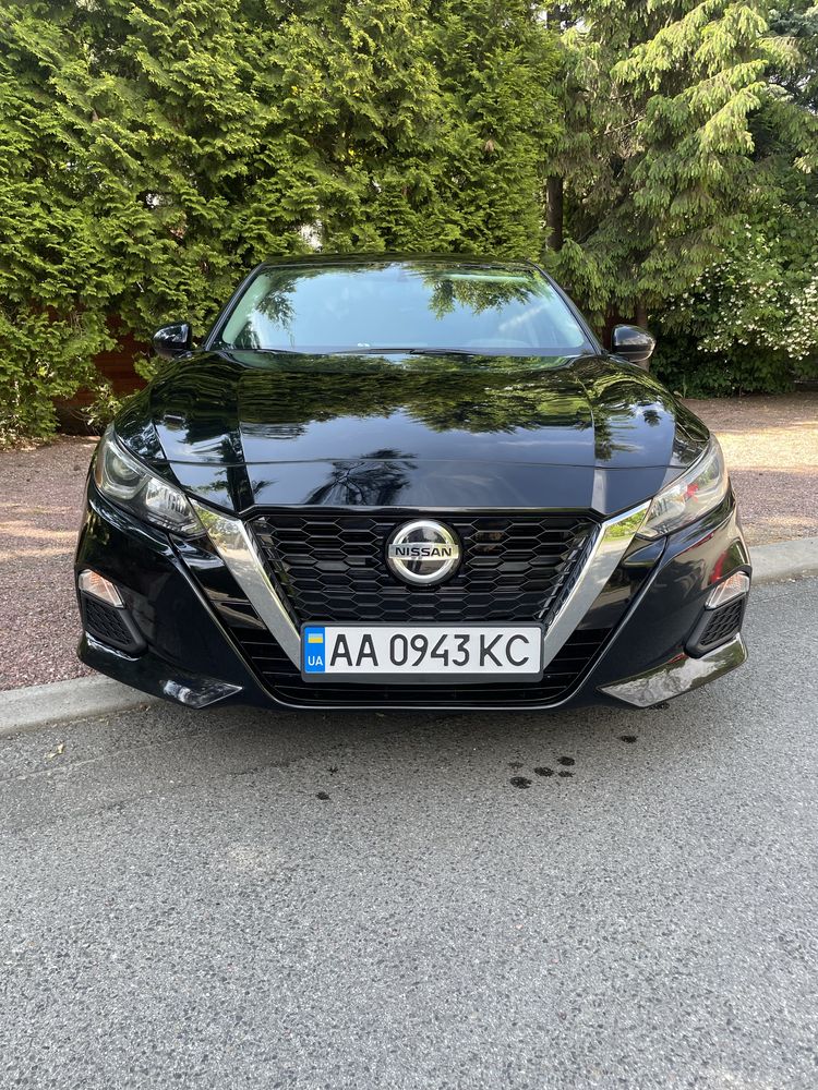 Продам Nissan Altima 2019