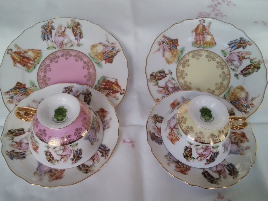 Dois conjuntos  de chá em porcelana Alemã