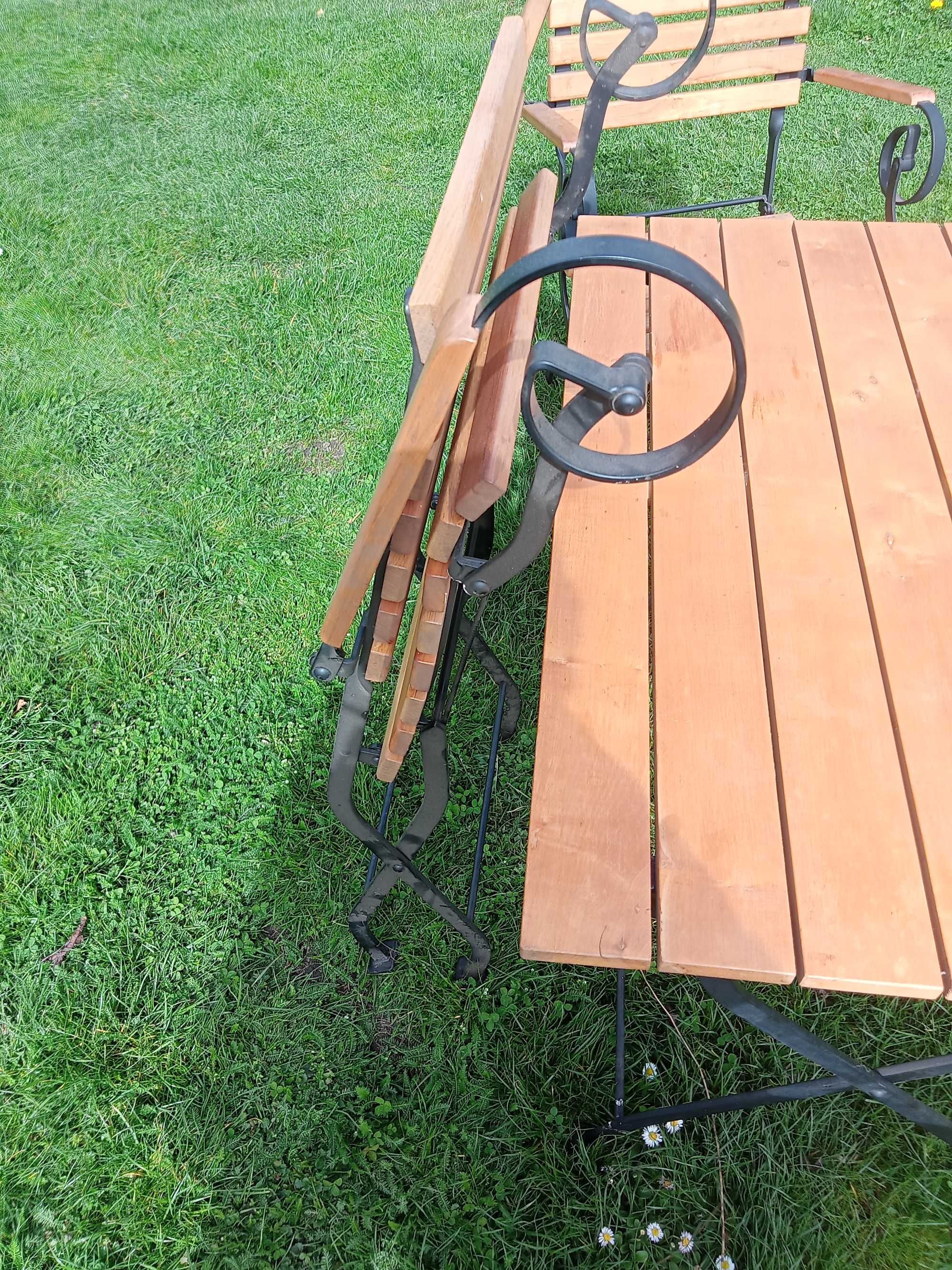Komplet ogrodowy stół i krzesła
