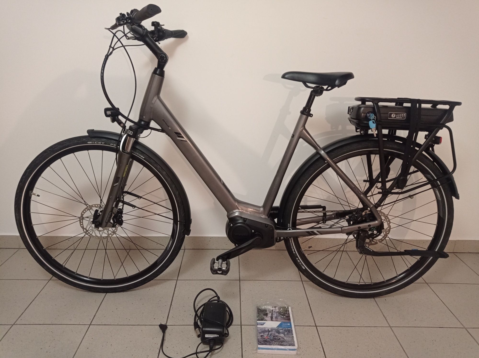 Rower elektryczny Giant Entour E+ RT0 LDS. Yamaha