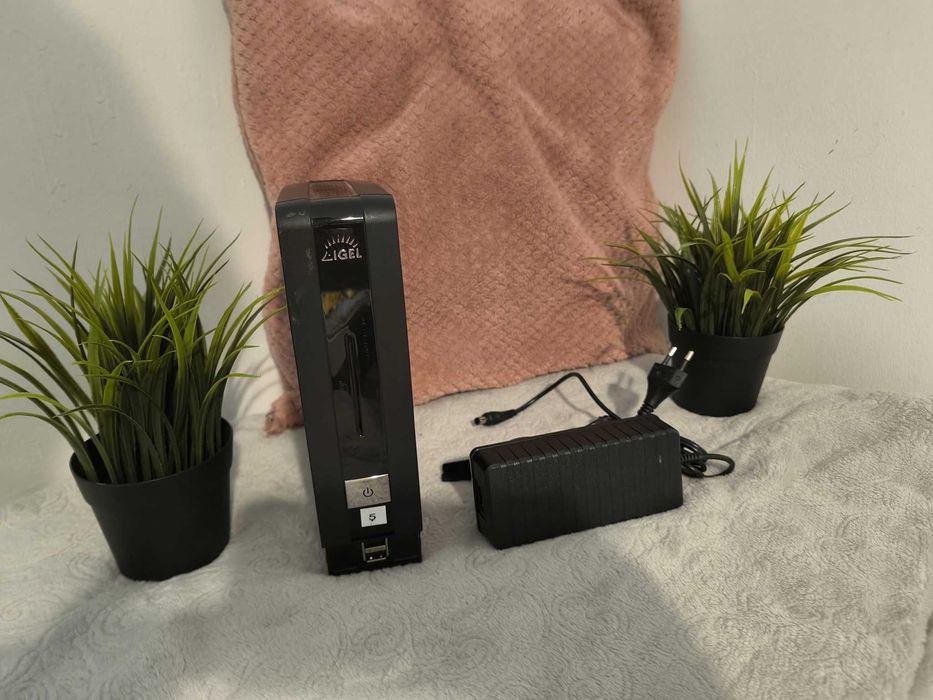 Igel H700C Mini PC zasilanie i kabel HomeAssitant Mini Serwer