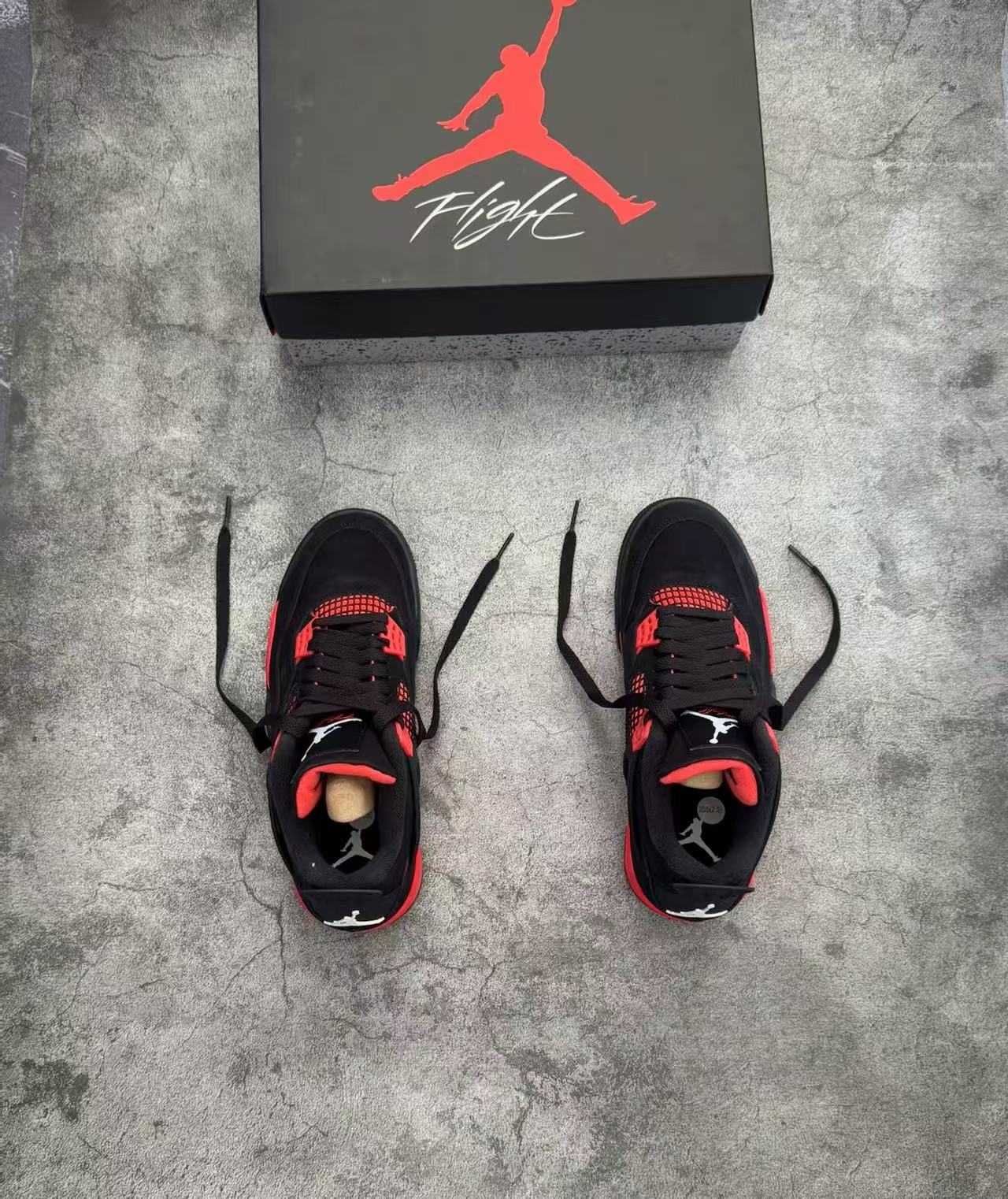 Jordan 4 Retro Red Thunder R.40