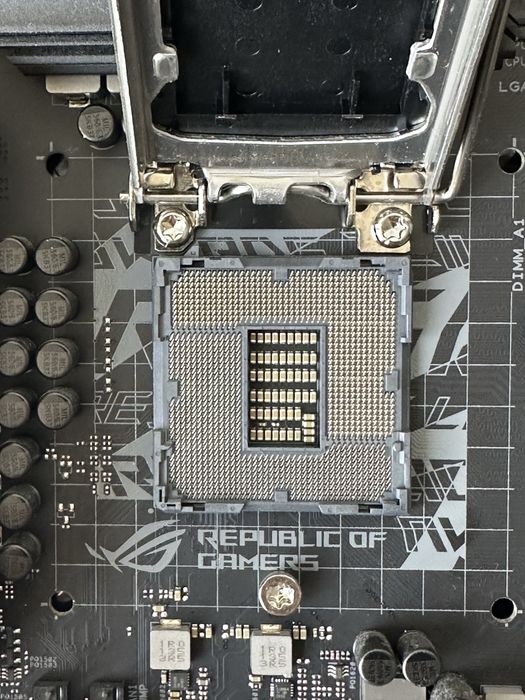 Материнська плата Asus ROG strix B560 - F Gaming WIFI