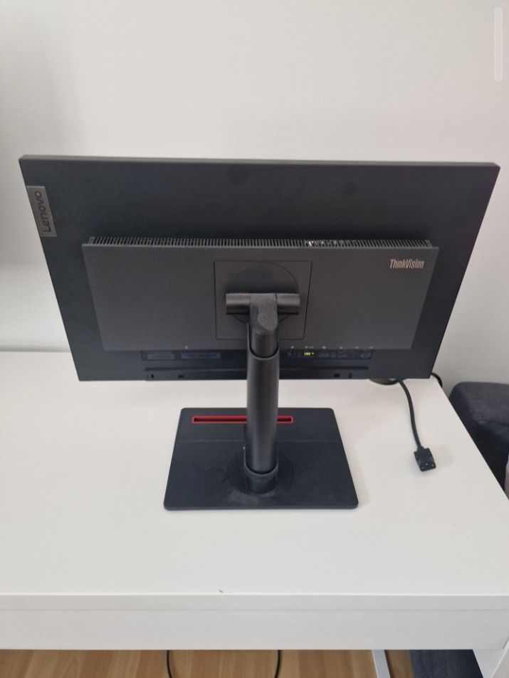 Monitor Lenovo thinkvision p24h-2 idealny to pracy biurowej monitor 2k