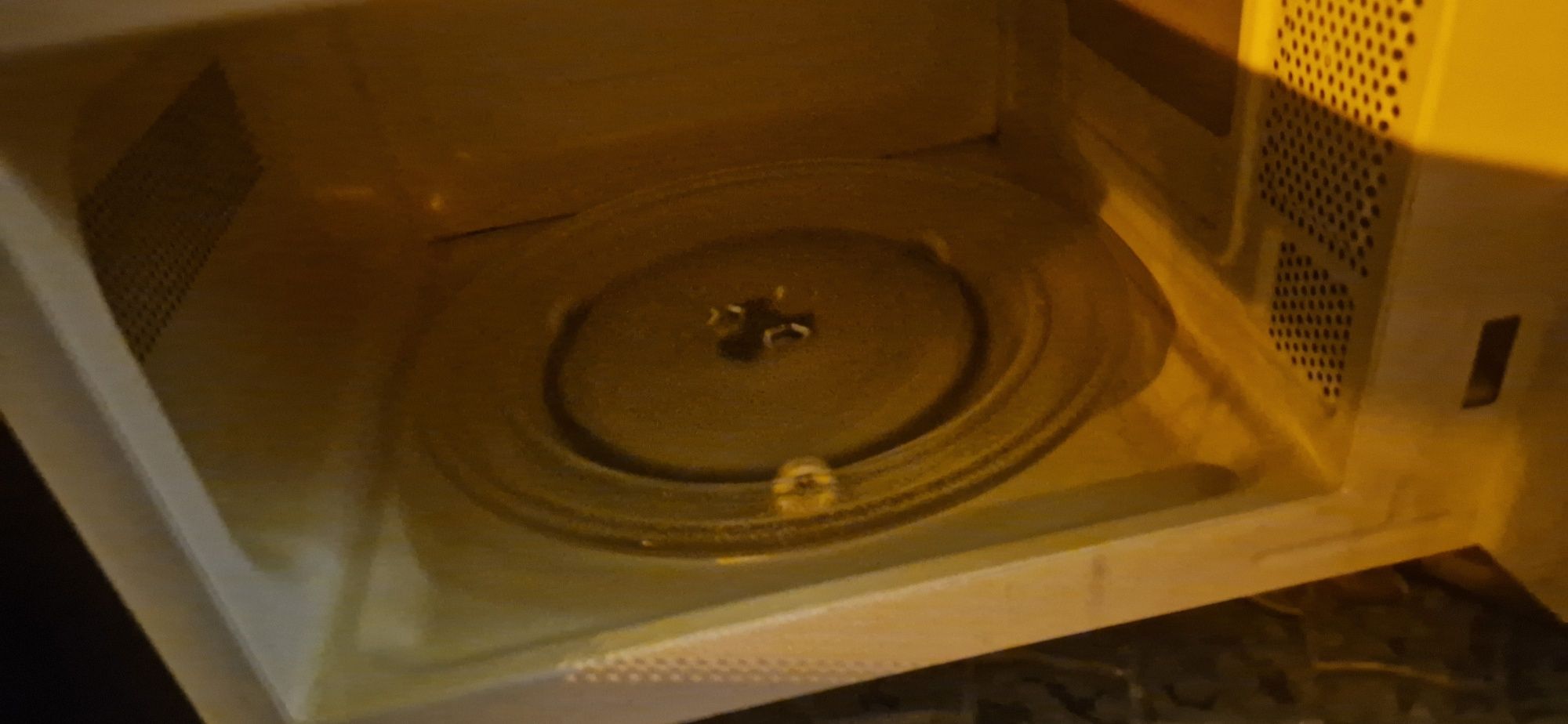Micro ondas semi novo