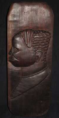 Busto africano em relevo Artesanato Africano em madeira esculpido