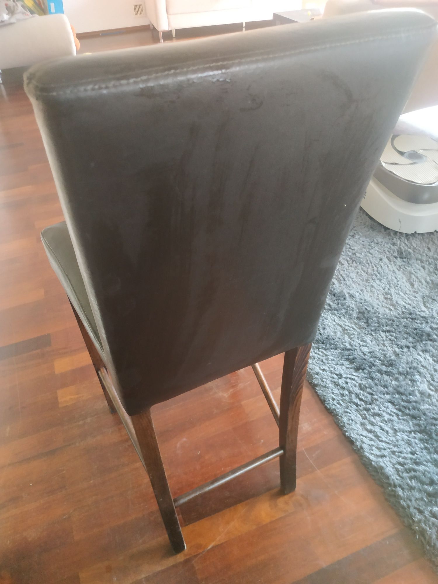 Krzesło hoker ciemnobrązowa skora