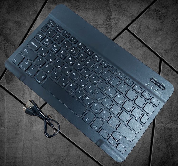 Беспроводная мини Bluetooth клавиатура с RGB подсветкой